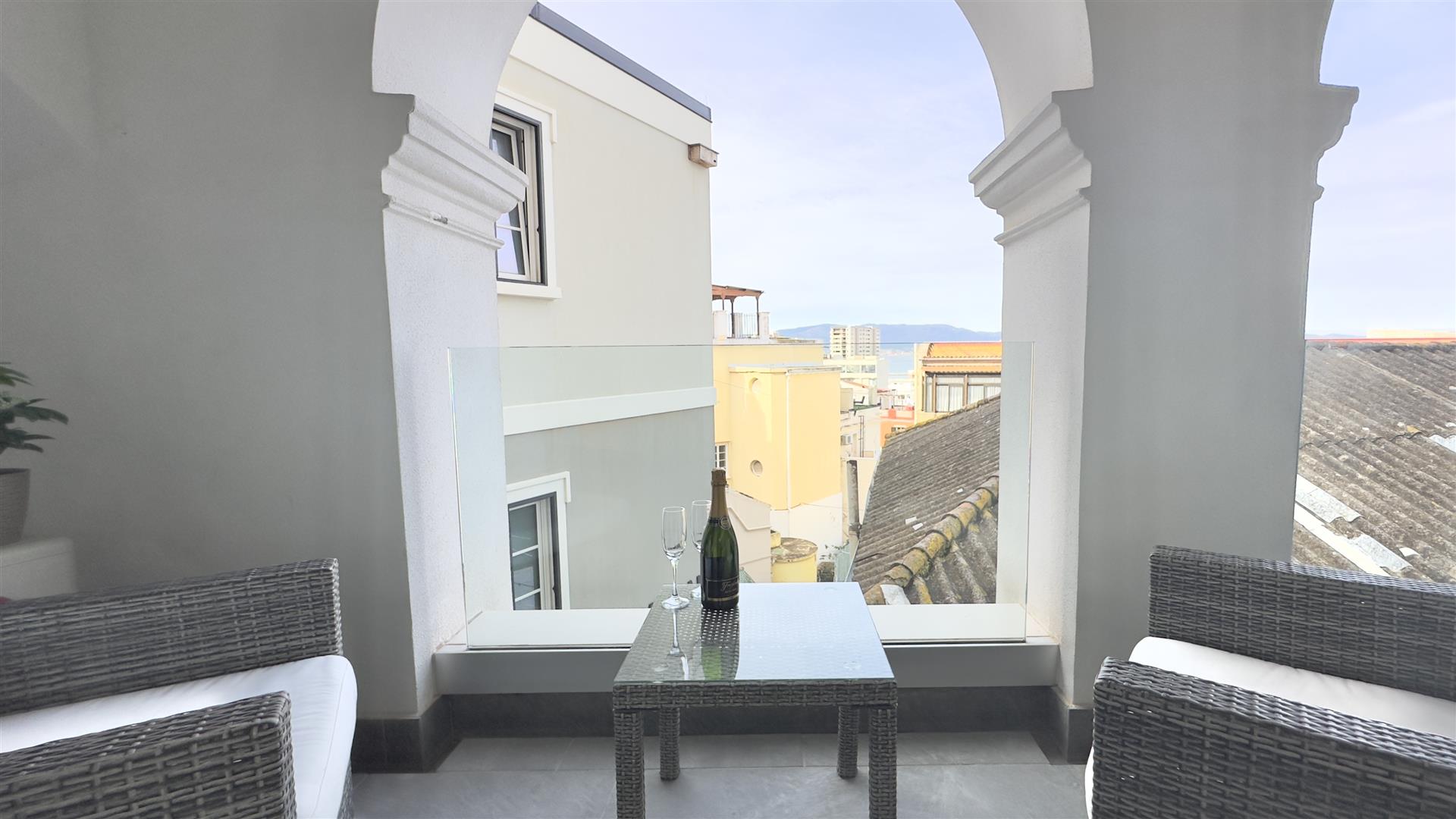 Image of Apartment - 1 Bedrooms - 1 Bathrooms for Rental in The Arches-Gibraltar, Image 8